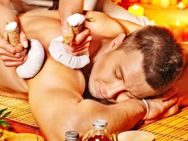 Луук Пракоп — ритуал с травяными мешочками